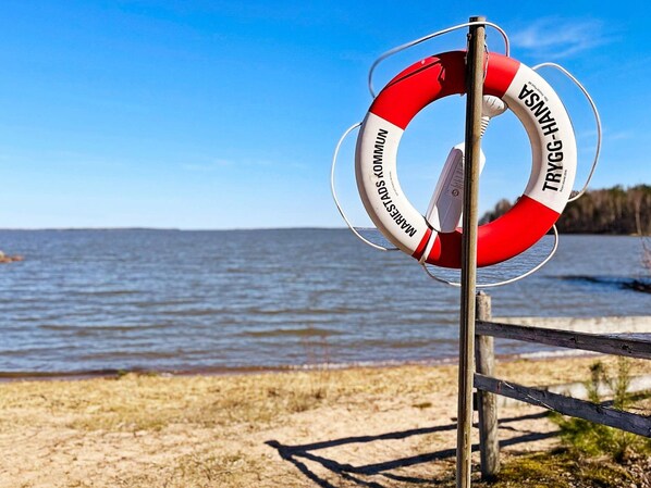 House | Beach - 4 Person Holiday Home in Mariestad-by Traum (Mariestad)