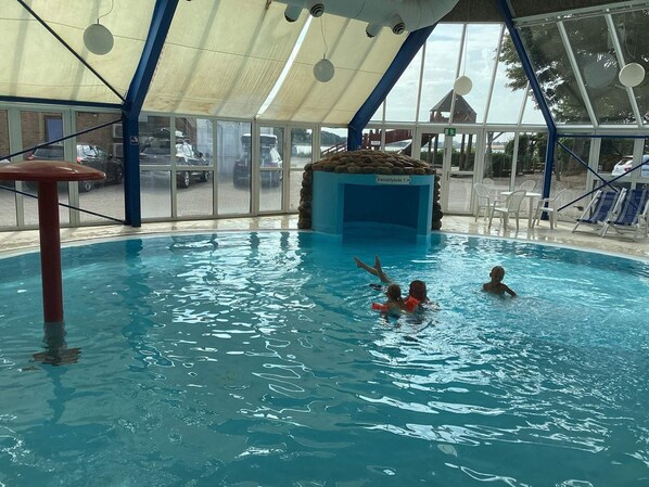 House | Pool
