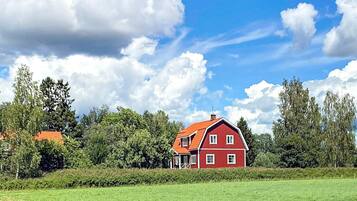 House | Exterior