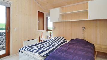 4 bedrooms, individually furnished
