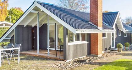 6 Person Holiday Home in Juelsminde