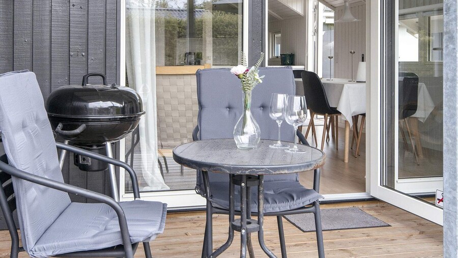 6 Person Holiday Home in Juelsminde