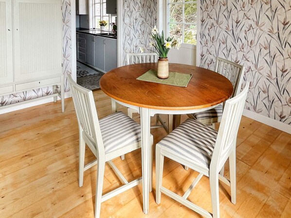 House | Dining