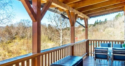 5 Person Holiday Home in Lonevag-by Traum