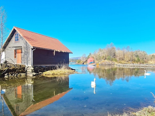 5 Person Holiday Home in Lonevag-by Traum