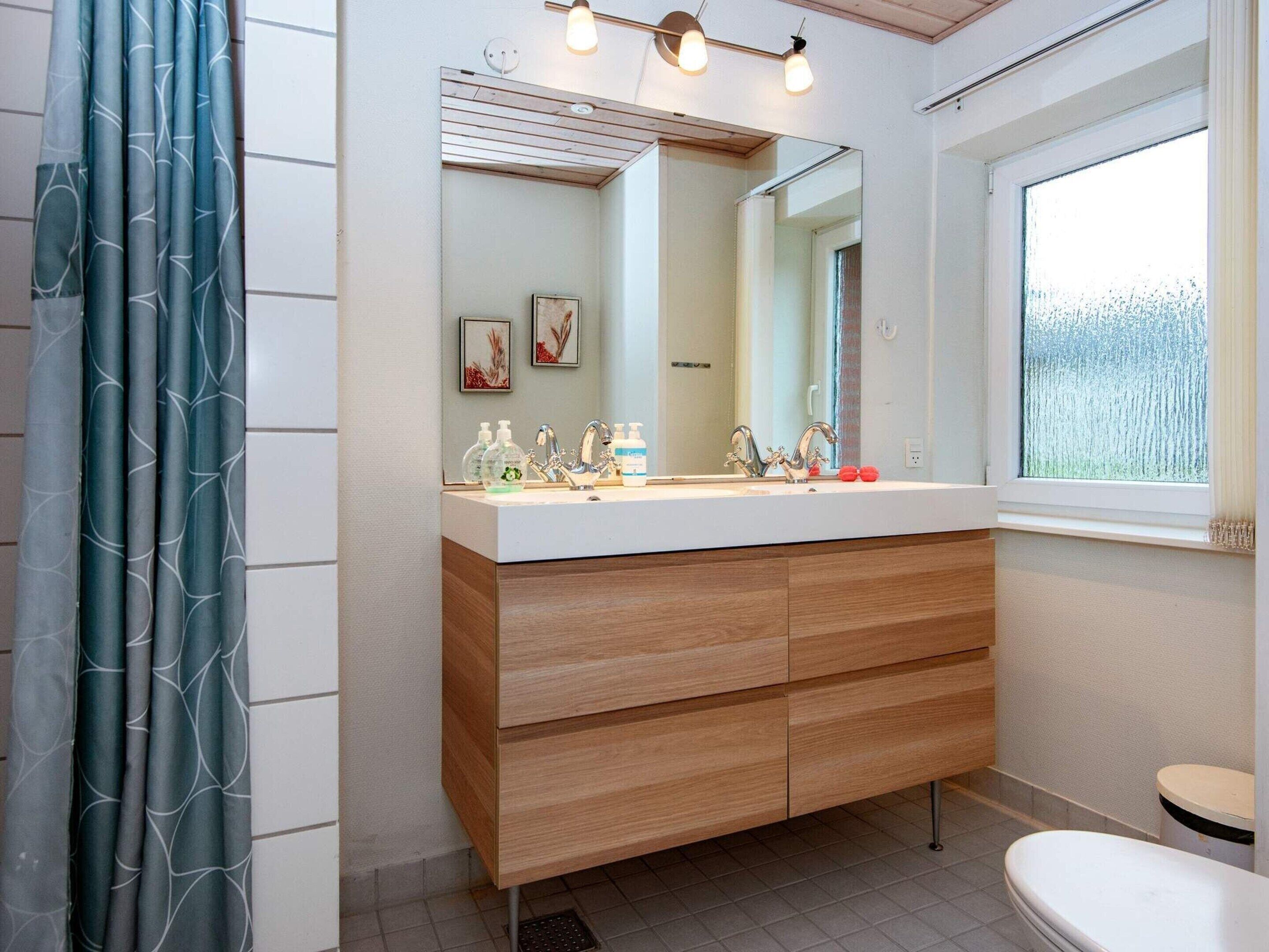 House | Bathroom