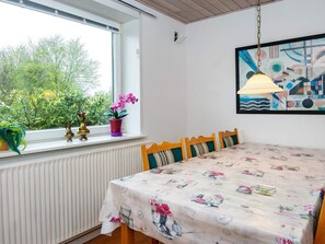House | 3 bedrooms, individually furnished - 6 Person Holiday Home in Skaerbaek-by Traum (Skaerbaek)