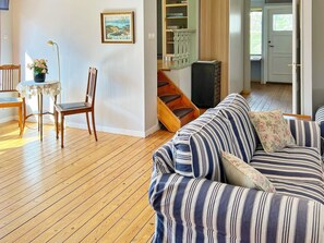 House | Living area - 6 Person Holiday Home in Munso (Munsö)