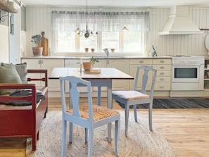 House | Private kitchen - 8 Person Holiday Home in Hestra (Hestra)