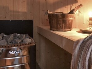 House | 3 bedrooms, individually furnished - 8 Person Holiday Home in Hestra-by Traum (Hestra)