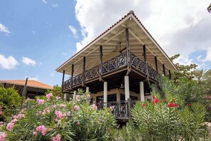 Exterior - Family-Friendly Tropical Retreat at Blue Bay (Sint Michiel)