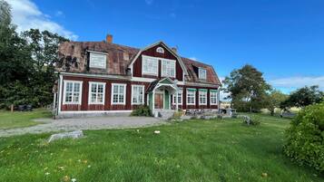 House | Exterior