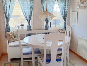 House | Dining - 5 Person Holiday Home in Tralovslage-by Traum (Träslövsläge)