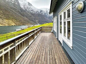 Terrace/patio - 6 Person Holiday Home in Gudvangen (Aurland)