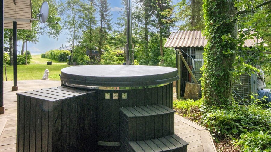 6 Person Holiday Home in Thyholm