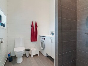 House | Bathroom - 6 Person Holiday Home in Hojby (Hojby)