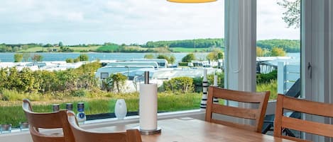 House | Dining