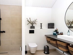 House | Bathroom