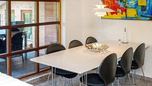 House | Tempat makan