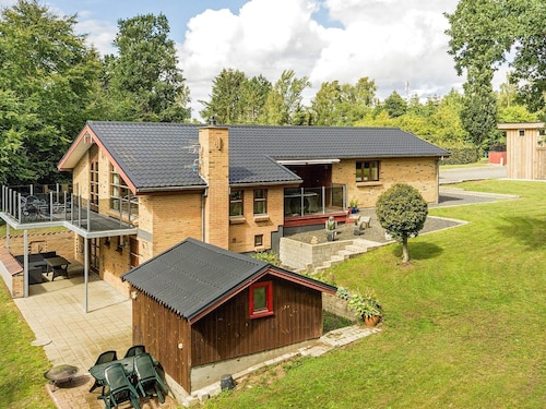 8 Person Holiday Home in Hojslev
