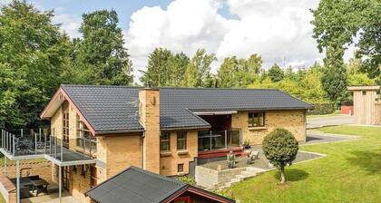 8 Person Holiday Home in Hojslev