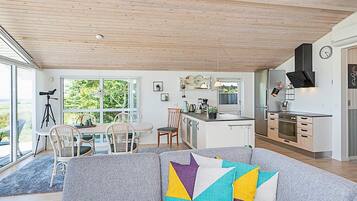 House | Dining