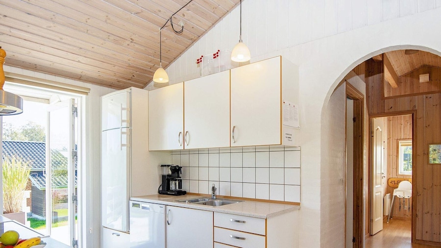 10 Person Holiday Home in Juelsminde-by Traum