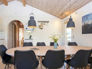 House | Dining - 10 Person Holiday Home in Juelsminde-by Traum (Horsens)