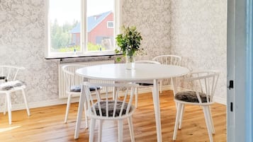 House | Dining