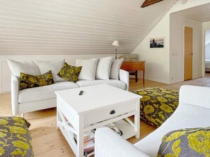 House | 5 bedrooms, individually furnished - 8 Person Holiday Home in Branno-by Traum (Branno)