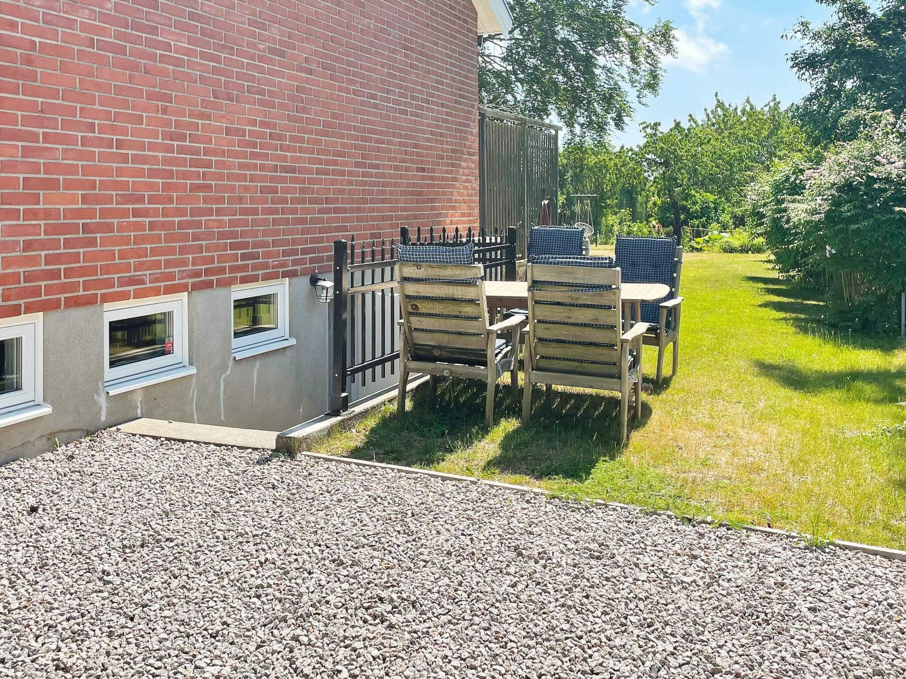 House | Outdoor dining