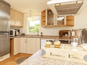 House | Private kitchen - 6 Person Holiday Home in Karrebaeksminde (Karrebæksminde)