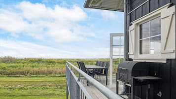 House | Water view