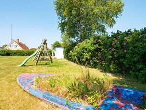 House | Children’s area - 4 Person Holiday Home in Sydals (Sydals)