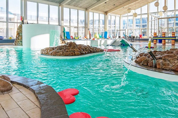 House | Pool