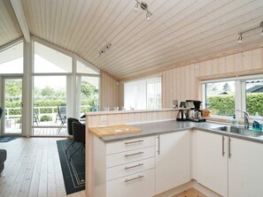 House | Private kitchen - 8 Person Holiday Home in Slagelse (Slagelse)