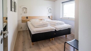 Unclassified image, 4 of 31, button - 10 Person Holiday Home in Blavand (Blavand)