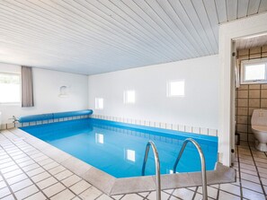 House | Pool