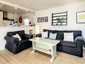 House | Living area - 5 Person Holiday Home in Hals (Hals)