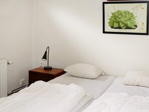 Room - 5 Person Holiday Home in Falkenberg (Falkenberg)