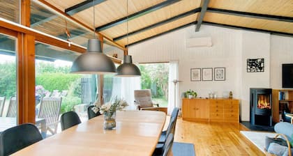 6 Person Holiday Home in Dronningmolle
