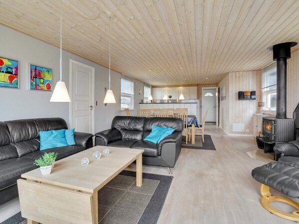 House | Living area - 6 Person Holiday Home in Hemmet (Hemmet)