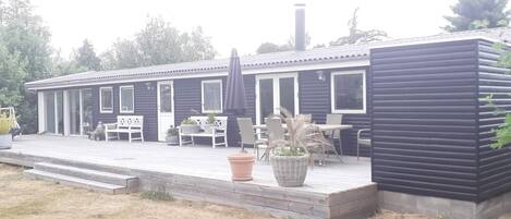 House | Outdoor dining