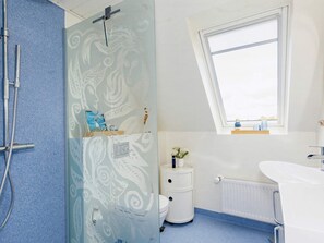 House | Bathroom - 8 Person Holiday Home in Blokhus (Blokhus)