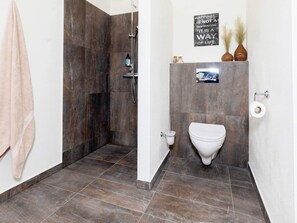 House | Bathroom | Shower - 10 Person Holiday Home in Hjorring (Hjørring)