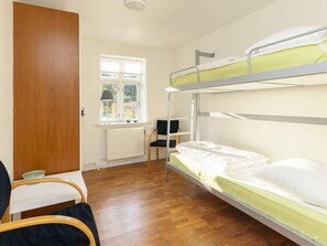 House | 11 bedrooms - 20 Person Holiday Home in Saeby (Sæby)