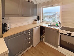 House | Private kitchen - 6 Person Holiday Home in Bremnes-by Traum (Bomlo)