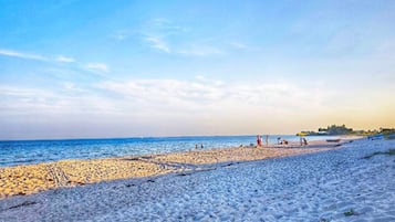 Hus | Utsikt mot vann