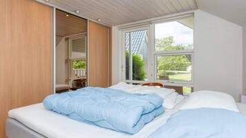 House | 3 bedrooms, individually furnished