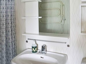 House | Bathroom